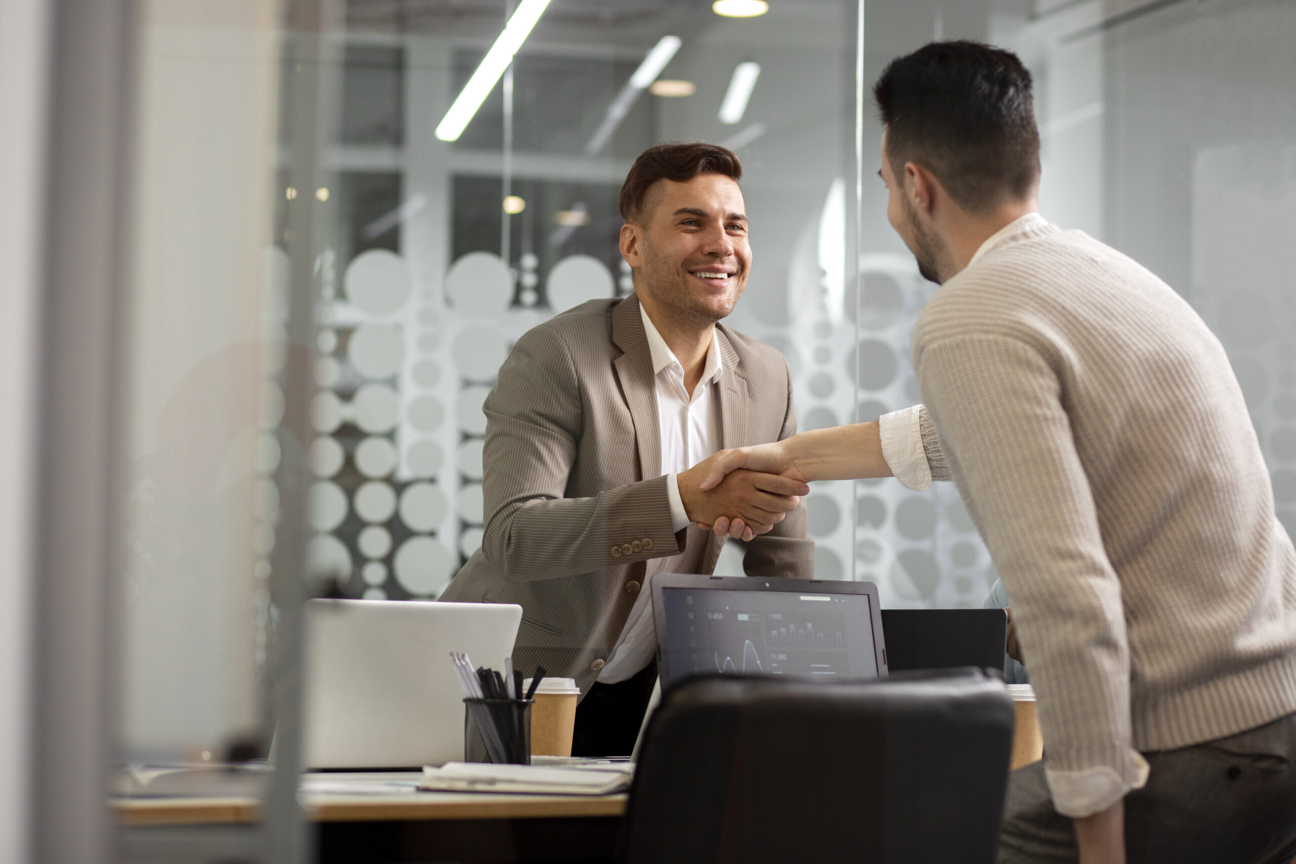 Del cliente potencial a la fidelidad: Cómo el CRM de Wurkzen construye relaciones más sólidas con los clientes